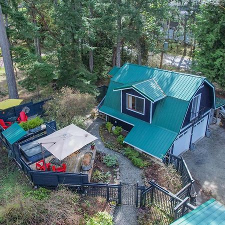 Salt Spring Carriage House B&B Ganges Exterior photo