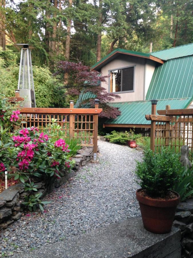 Salt Spring Carriage House B&B Ganges Exterior photo